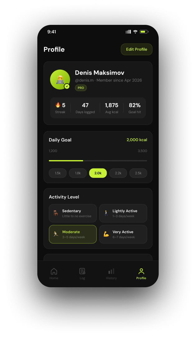 The Profile screen: streak and logging stats, a daily calorie goal picker and activity levels.